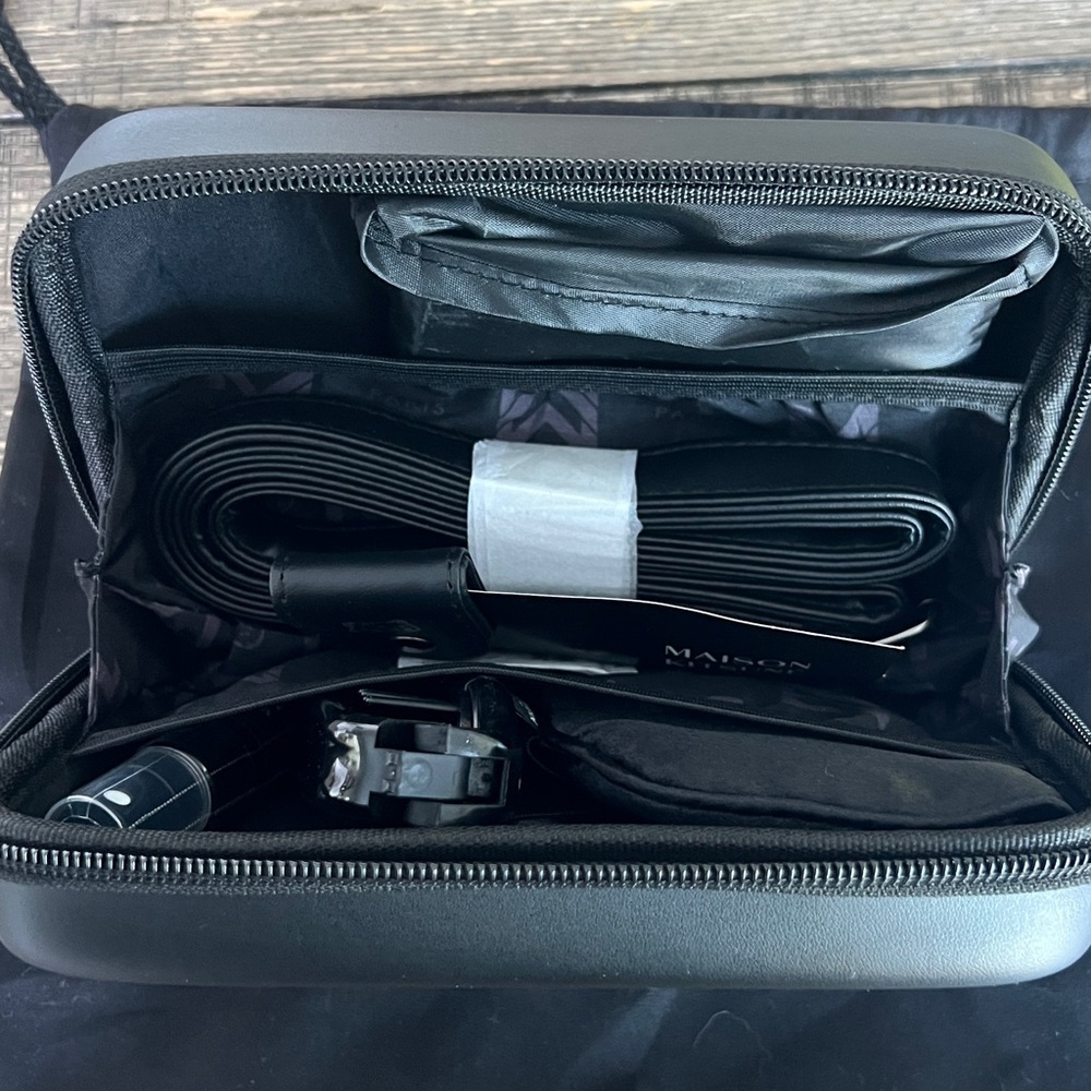MAISON KITSUNE Black Laptop Amenity Bag - Picture 11 of 11